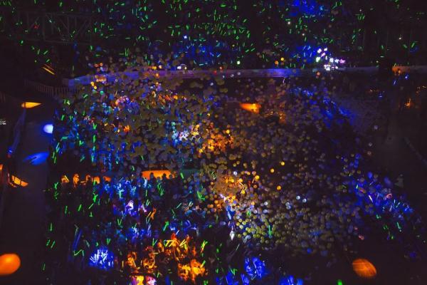 上海迎来萤火虫“大年”,夜游火热,但请务必不要这样做 上海迎来萤火虫“大年”,夜游火热,但请务必不要这样做