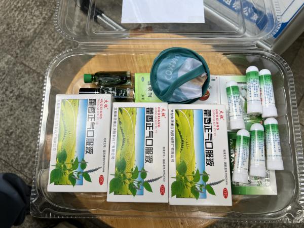 高温下的采样“大白”：愿大家能保重身体 共战酷暑