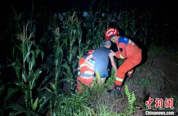 四川：广元等多地遭遇强降雨天气 救援力量迅速出动