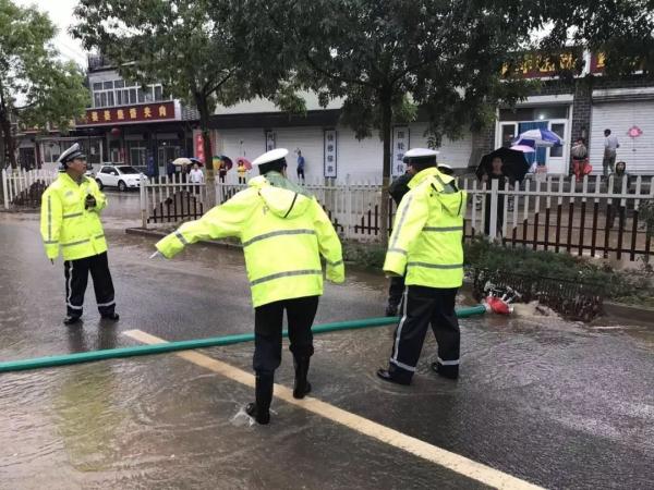 全力以赴！北京交管部门积极做好汛期交通保障