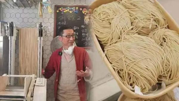 交大毕业80后在菜场卖“高奢”面条！10多元一斤还要靠抢？