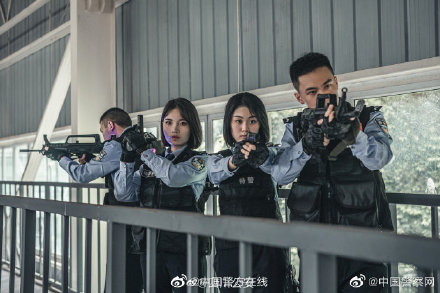 气场炸裂！这些警校生的毕业照太酷了！