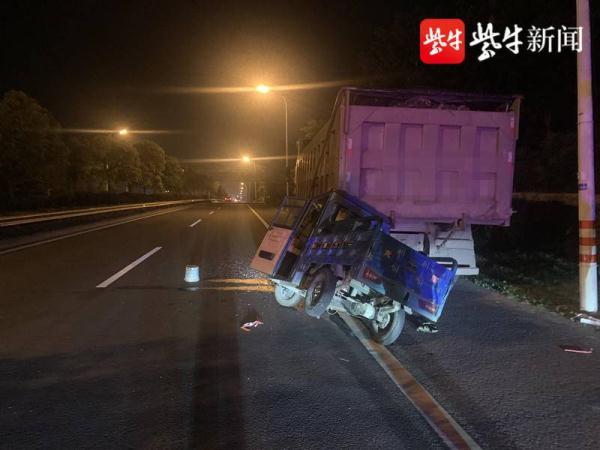 货车因故障路边停车，被电动车追尾要担责