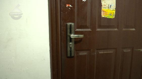 蛤？男子拿自家的钥匙进了邻居家，双方都不淡定了…