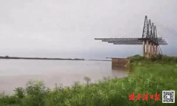 松花江上，有人“高台跳水”……赞！