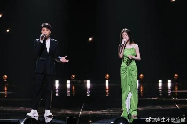 人就是会在一生的每个阶段，反复爱上港乐