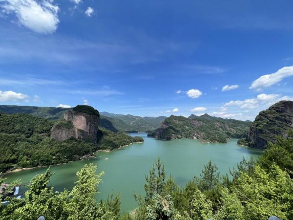 上饶广丰铜钹山：水光潋滟晴方好