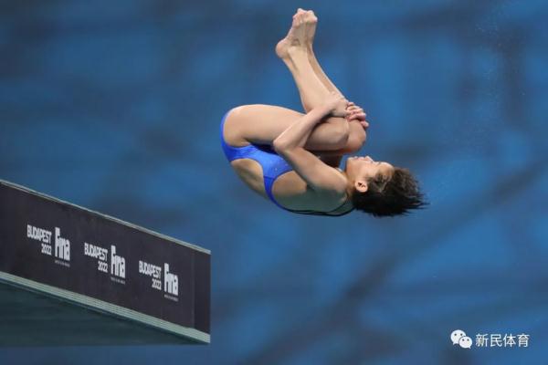 她们“神仙打架”，她们携手成长