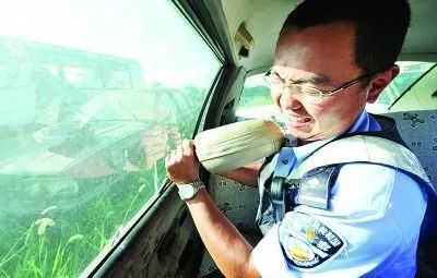 安全提示 | 暴雨中出行,这些技巧关键时能救命 安全提示 | 暴雨中出行,这些技巧关键时能救命
