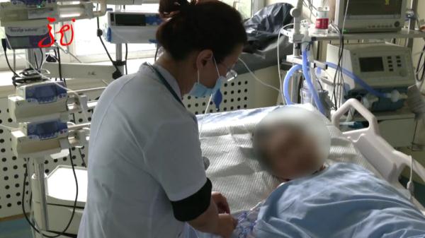 5000ml血液喷涌而出,哈尔滨一“熊猫血”女子突发血管破裂 5000ml血液喷涌而出,哈尔滨一“熊猫血”女子突发血管破裂