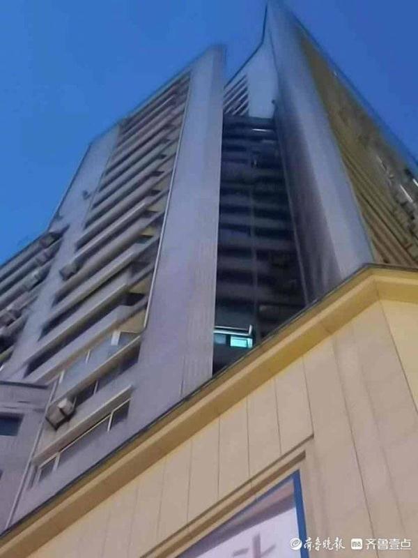 天降横祸,67岁老人饭后散步被一包A3复印纸砸中致死 天降横祸,67岁老人饭后散步被一包A3复印纸砸中致死