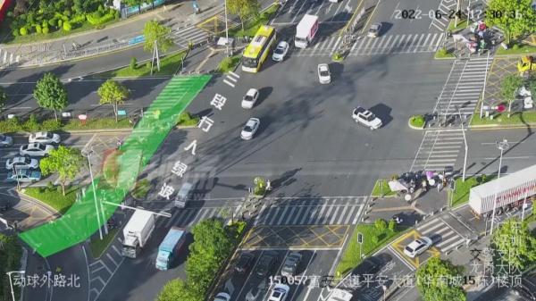 等红灯怕晒？深圳176个路口上线红绿灯“避晒模式”