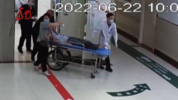 5000ml血液喷涌而出,哈尔滨一“熊猫血”女子突发血管破裂 5000ml血液喷涌而出,哈尔滨一“熊猫血”女子突发血管破裂