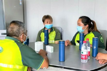 气温突破35℃！成都调整环卫工人作业时间