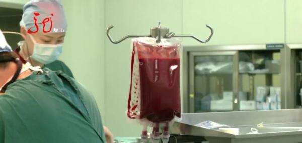 5000ml血液喷涌而出,哈尔滨一“熊猫血”女子突发血管破裂 5000ml血液喷涌而出,哈尔滨一“熊猫血”女子突发血管破裂