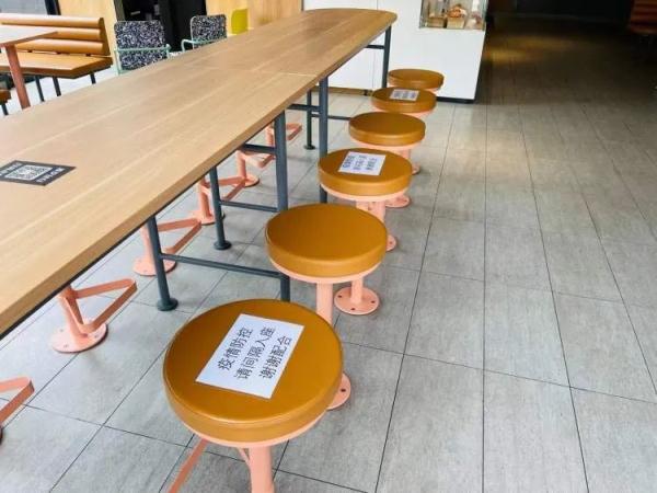 上海恢复堂食首日，餐厅出现“爆单”