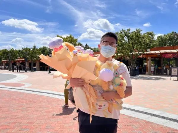 “我的快乐回来了!”上海迪士尼游乐项目排队基本在5分钟内 “我的快乐回来了!”上海迪士尼游乐项目排队基本在5分钟内