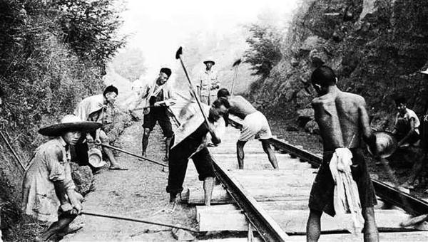 车轮滚滚，汽笛长鸣！成渝铁路通车70年