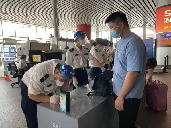 这些物品不能带！今天起乘火车有变化——