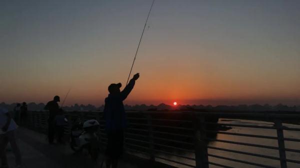 北京一大爷钓鱼时被电伤,命悬一线…法院这么判了! 北京一大爷钓鱼时被电伤,命悬一线…法院这么判了!