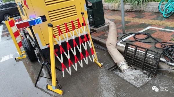 天津这个区暴雨预警升级！最新路况如何→