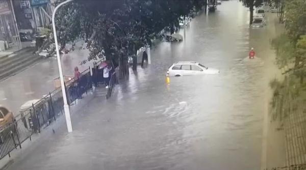 【992 | 注意】石家庄已现暴雨、大风、冰雹！这才是刚开始！