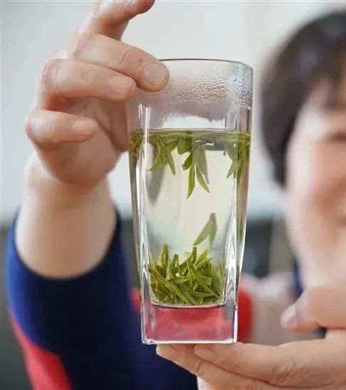 喝可乐能解酒？这类“解酒偏方”不可信