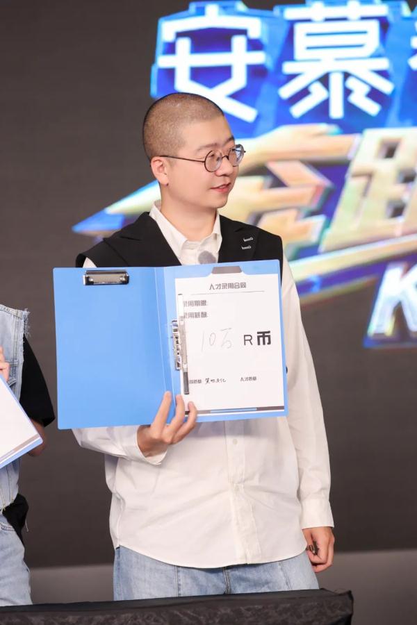 《奔跑吧》第十季聚焦职场关系，兄弟团沉浸式体验职场人生