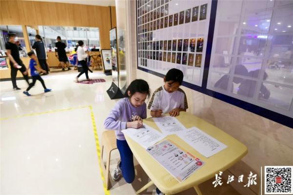 9岁女孩练了5年芭蕾后，妈妈发现……