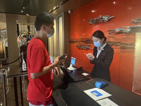 “摘星”后首个周末，上海记者去了杭州，结果…