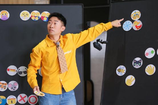 《奔跑吧》第十季聚焦职场关系，兄弟团沉浸式体验职场人生