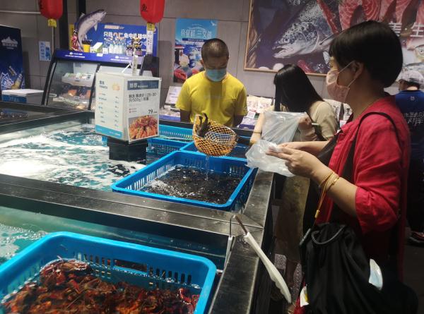 价格腰斩！浙江很多人爱吃的高档美味大降价，现在买最便宜