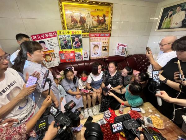 长沙被拐女孩因一条抖音回家，爸爸的辣椒炒肉等了她33年