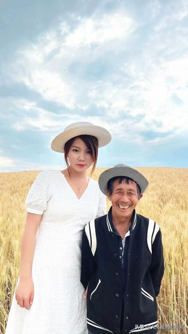 “白鸽”不忘归巢：为报答养父，“95后”女孩放下工作买房车，带着爸爸游中国……
