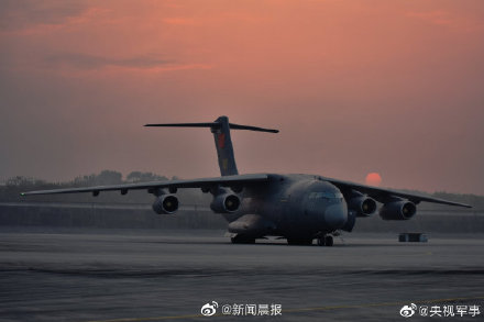 运-20高清壁纸！夕阳下到底有多美