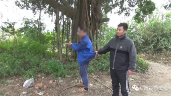女子搭乘“黑车”失联，路线诡异，民警顺藤摸瓜揭开惊人内幕