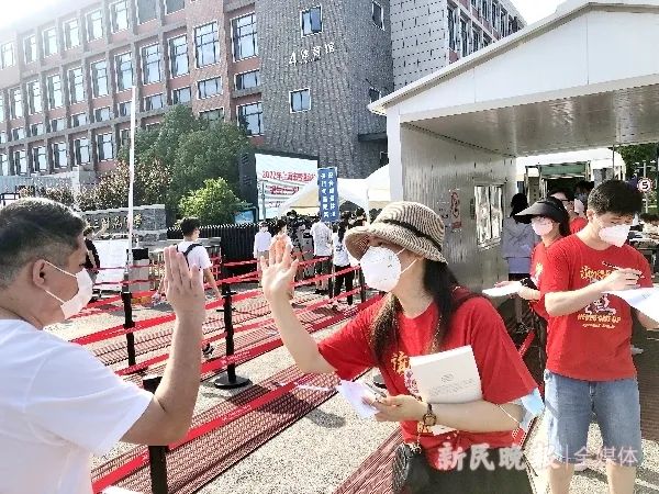 临考前，这位考生所在的小区突然封控了…