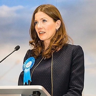 英国教育大臣上任不足36小时火速辞职 称收入将捐赠慈善机构 英国教育大臣上任不足36小时火速辞职 称收入将捐赠慈善机构