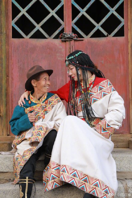 95后女孩带养父环游中国 95后女孩带养父环游中国