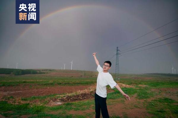 5次冲进台风眼！这位00后追风少年真酷