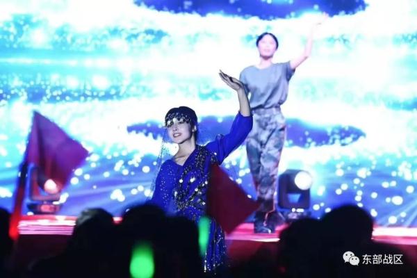 飒！这个女狙击手火了！