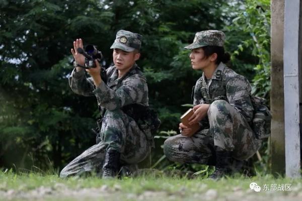 飒！这个女狙击手火了！