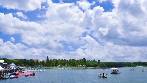 美兰湖最潮“桨板热”，开启“乘风破浪”的夏日之旅！