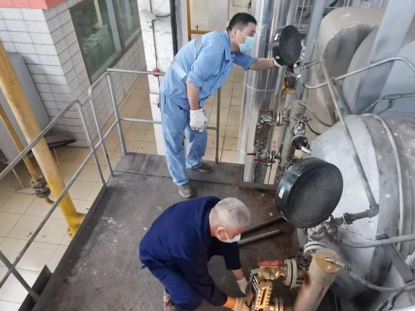 淌下的汗水，都是辣眼睛的！谢谢酷暑中送来凉意的普通人