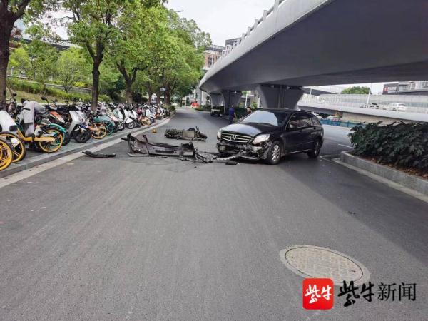 电动车逆行被小轿车撞上，车主受伤还要担责任
