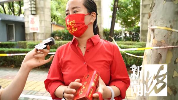 上海中考首日，家长“花式”送考！有人甚至带上了萌宠猫咪…