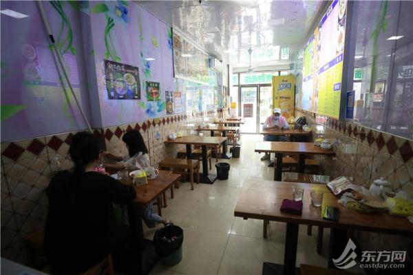 免费的午餐没人吃?一家面馆老板与环卫工人的爱心“约定” 免费的午餐没人吃?一家面馆老板与环卫工人的爱心“约定”