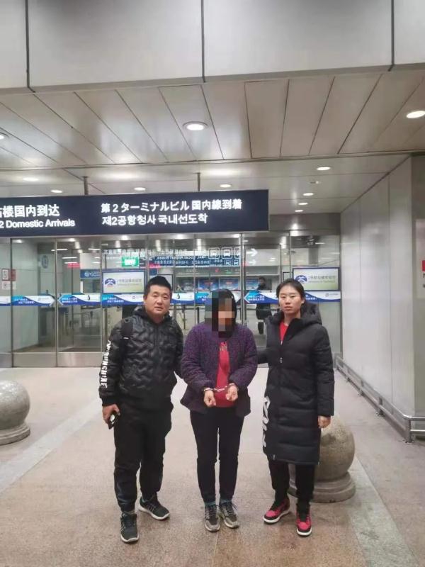 因为《重案六组》，她成了人民警察，早安！