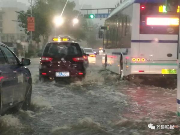过去1小时，山东降下440个大明湖！多地仍有大到暴雨，今天你迟到了吗？