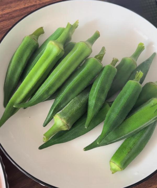 一公司举办减肥比赛，减一斤奖50元！员工的操作亮了